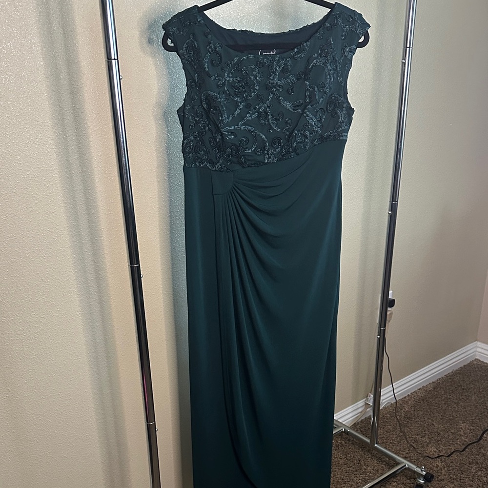 Connected Apparel Emerald Lace Maxi Dress